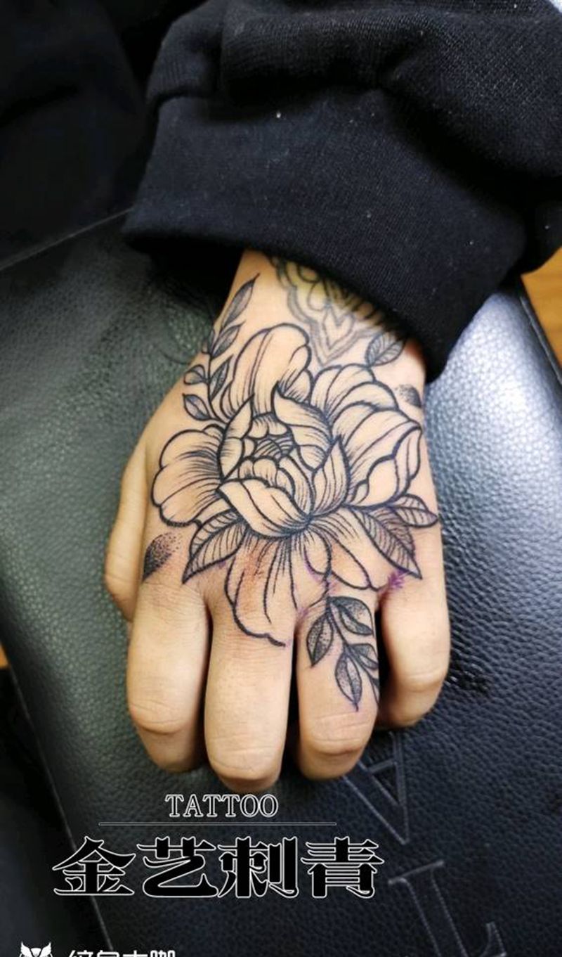 花手 素花纹身图片_手部纹身图案