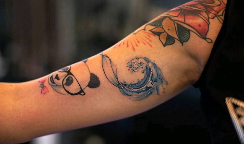 浪和熊猫先生纹身图片_手臂几何动物原创彩色成品纹身图案