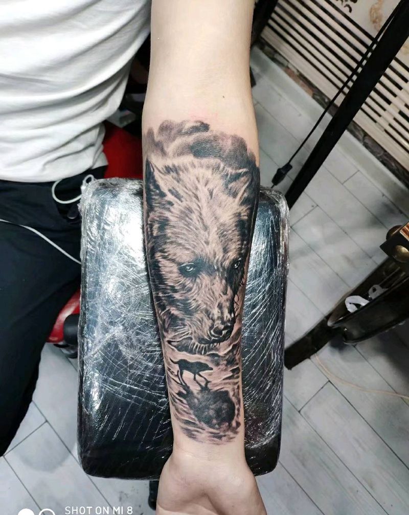 狼纹身图片_手臂欧美写实纹身图案