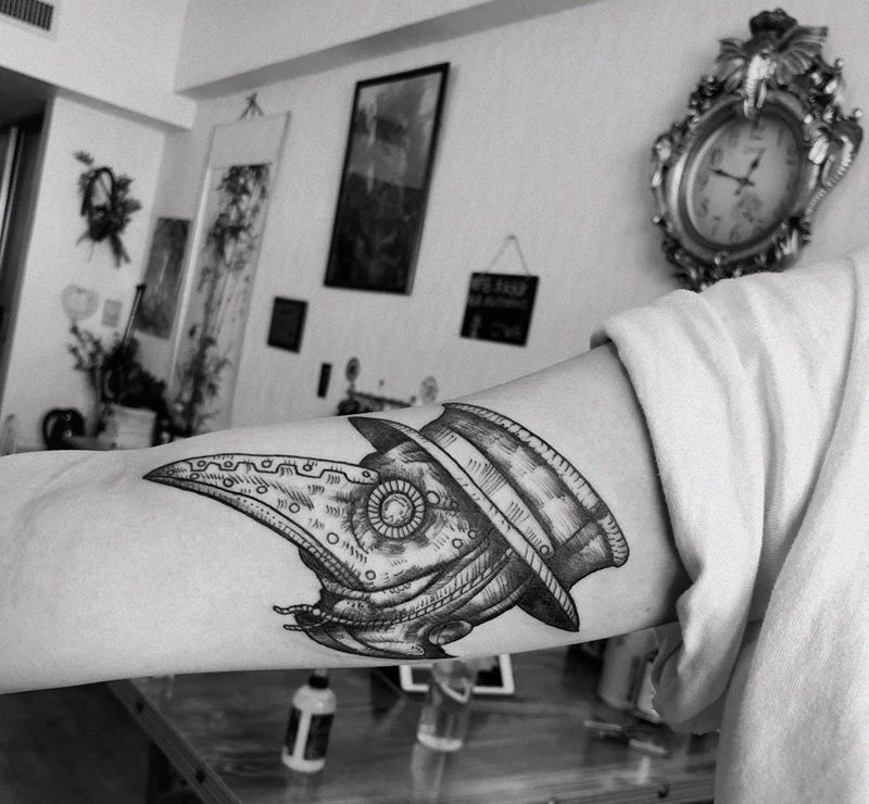 线条风格纹身图片