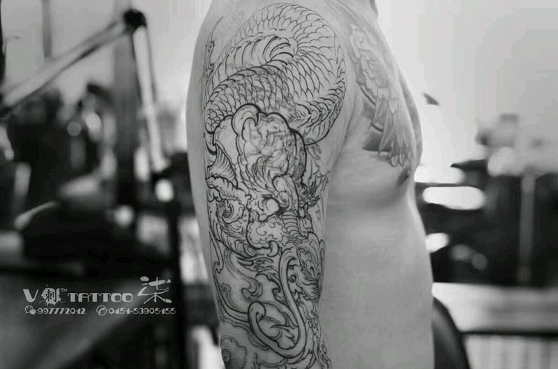 龙臂纹身图片_手臂传统动物遮盖类纹身图案