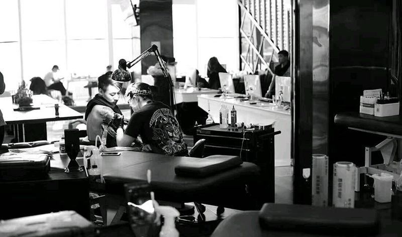 工作环境纹身图片