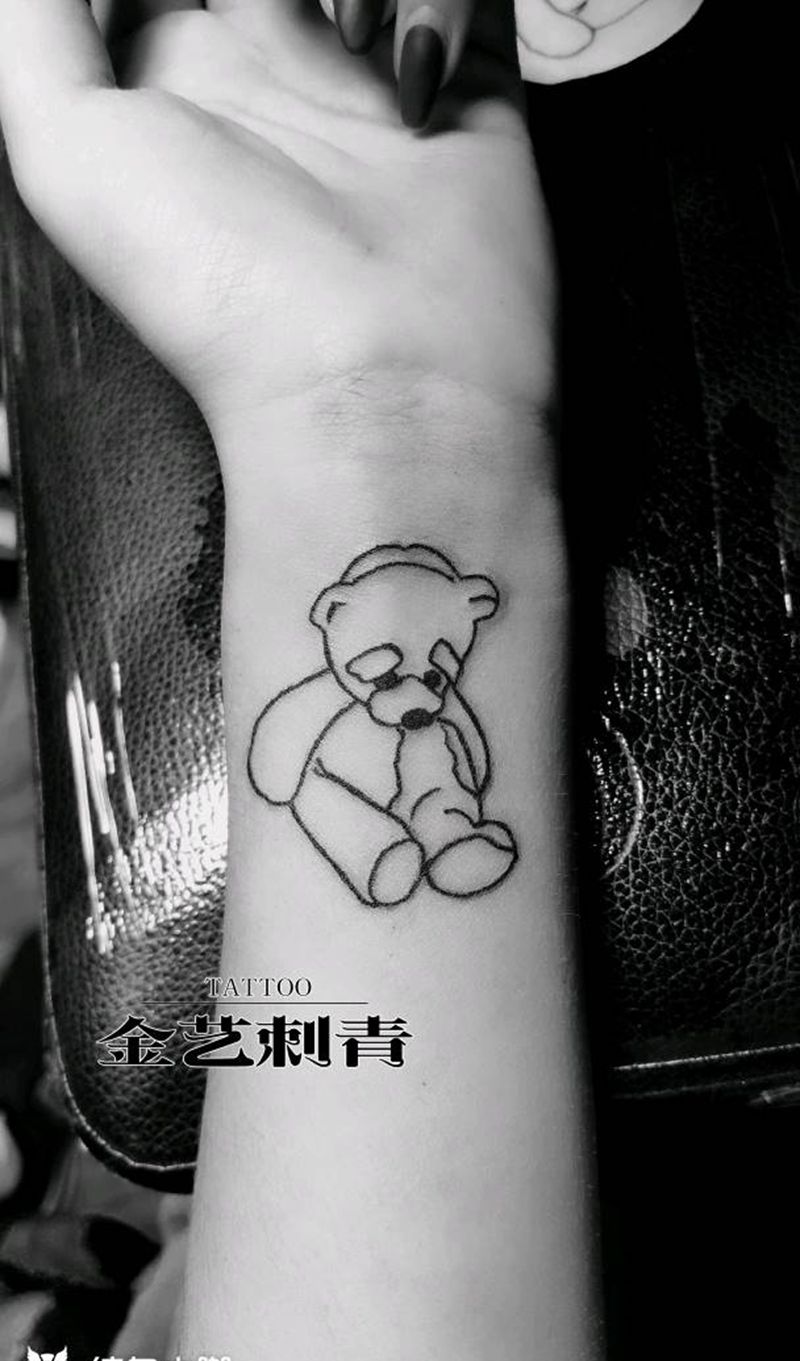 小熊纹身图片_手臂纹身图案