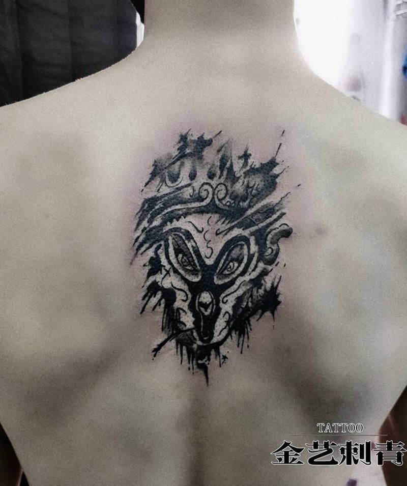 水墨小图纹身图片_背部纹身图案