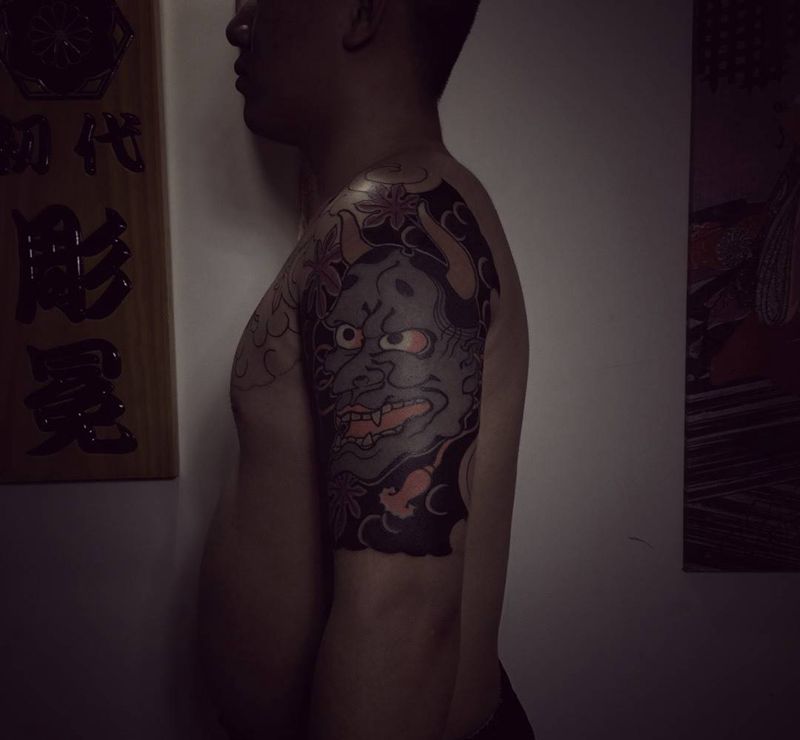 半甲纹身图片_背部肩部老传统般若纹身图案