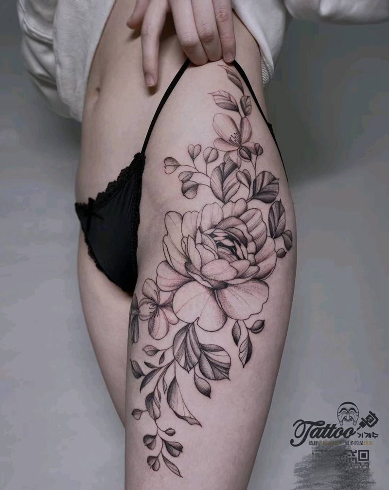 素花纹身图片_腿部臀部点刺素花纹身图案