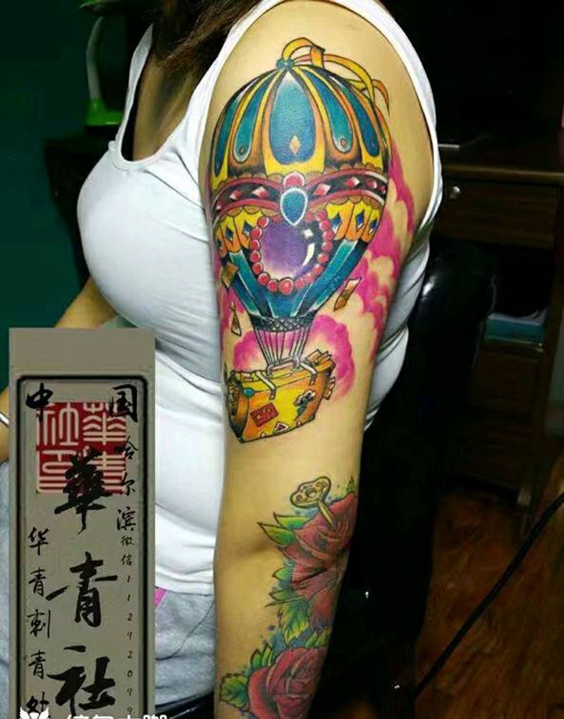 school热气球纹身图片_肩部New School纹身图案