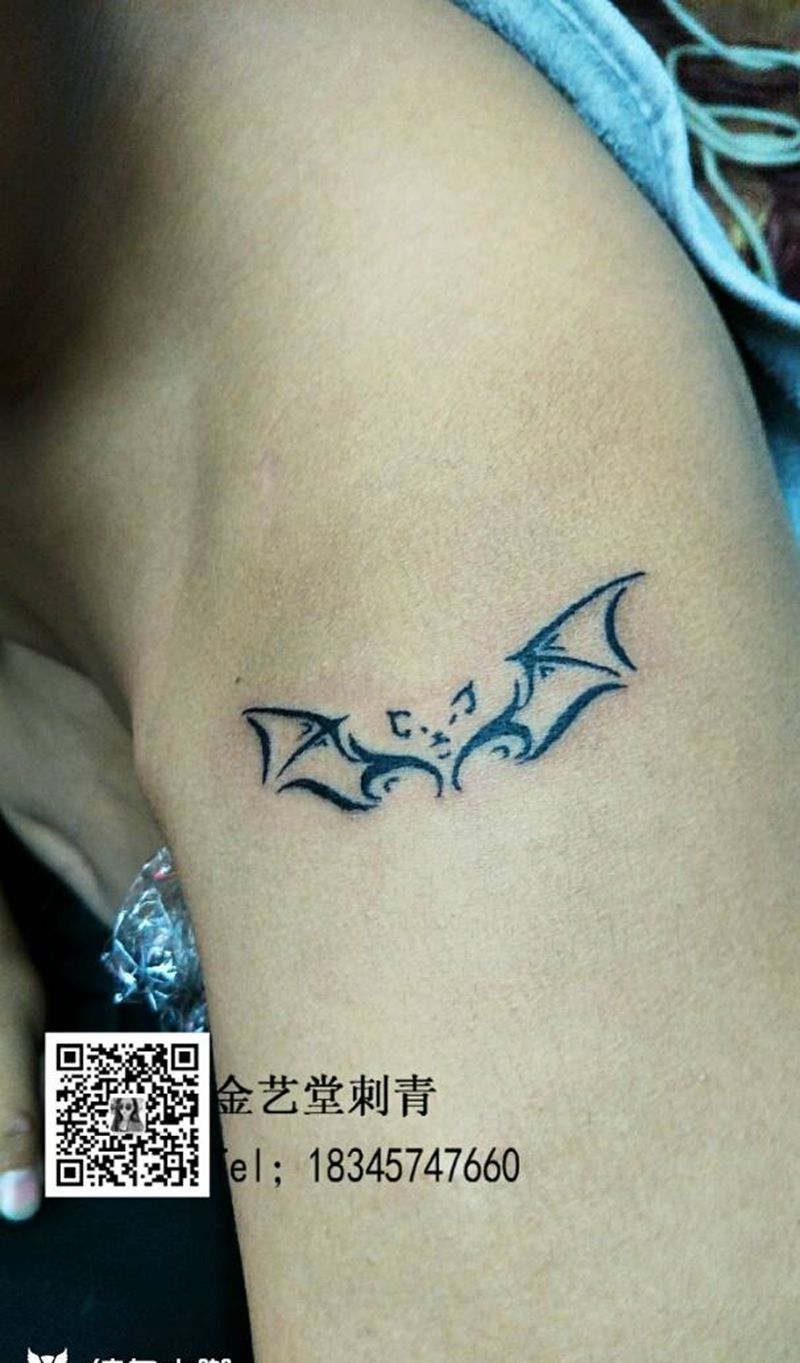 小蝙蝠纹身图片