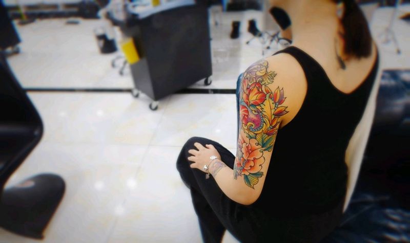 花花世界纹身图片_手臂New School玫瑰花卉牡丹纹身图案