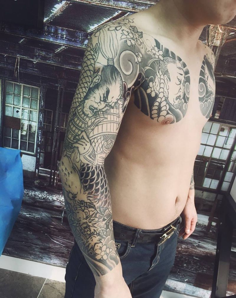 日式传统花臂半甲纹身图片