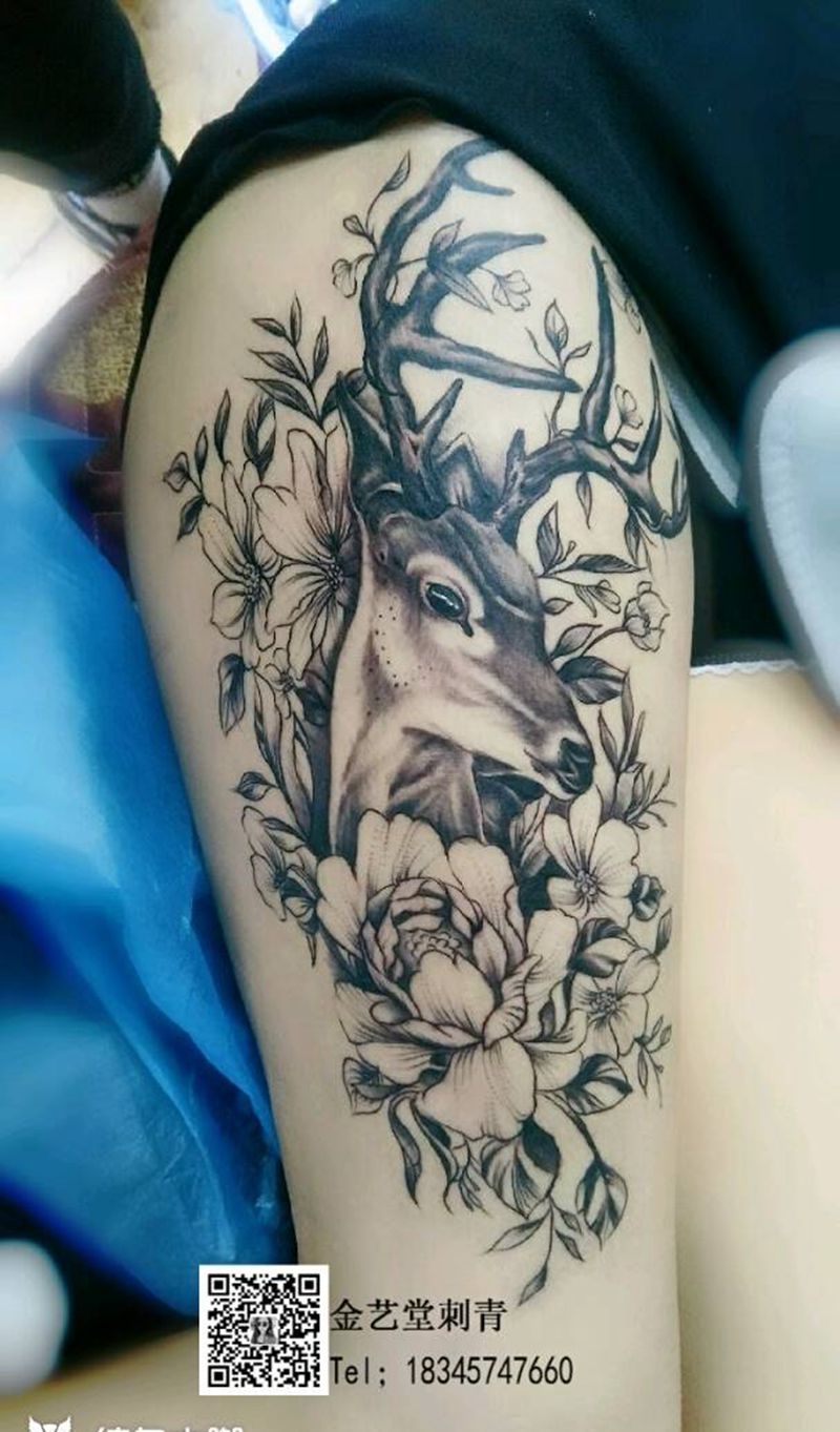 小鹿&素花纹身图片_腿部素花 鹿纹身图案