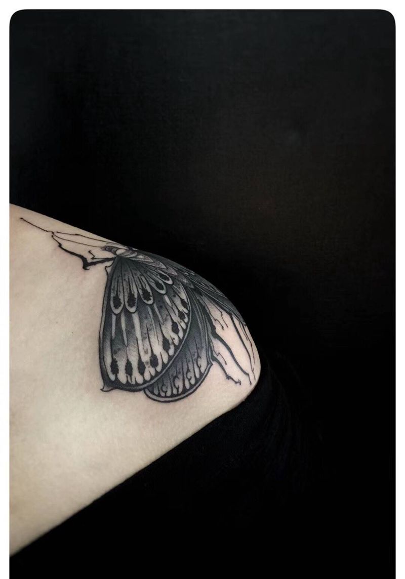 暗黑大蛾子纹身图片_成品手稿插画肩部欧美原创贴纸酷炫 线条纹身图案