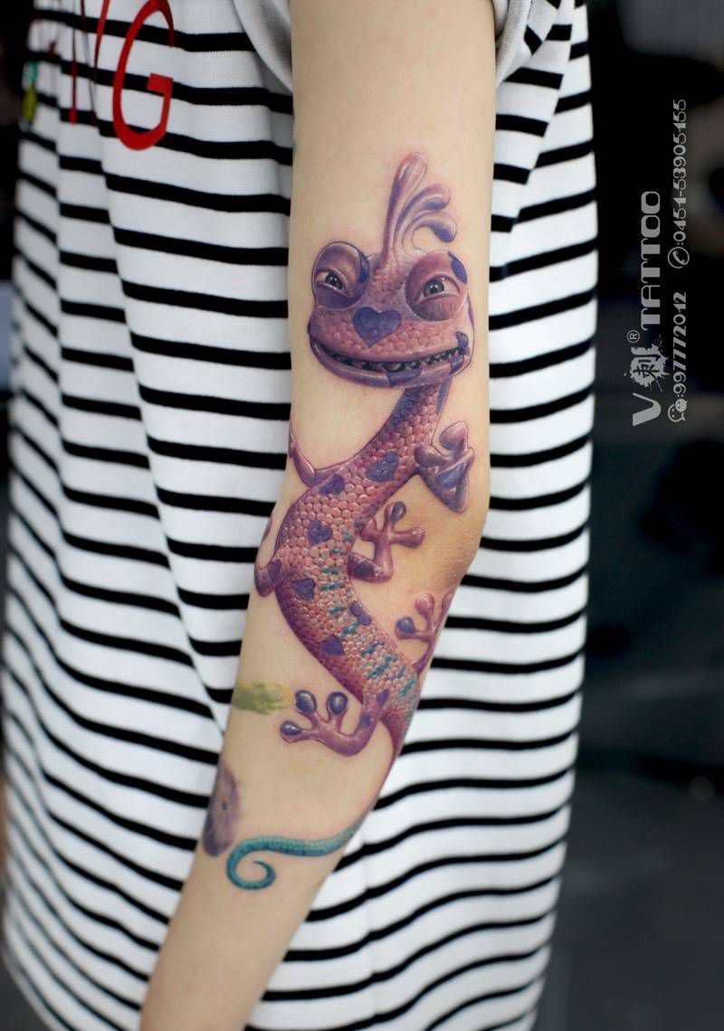 怪兽大学！纹身图片_手臂New School欧美写实怪兽大学壁虎阿V作品纹身图案