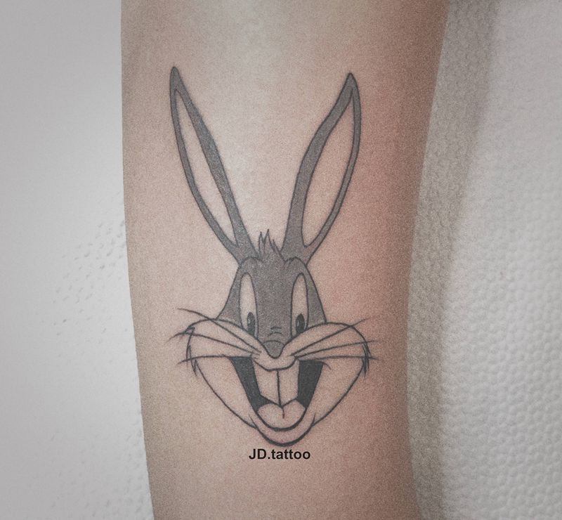 兔巴哥纹身图片_手臂Old School纹身图案