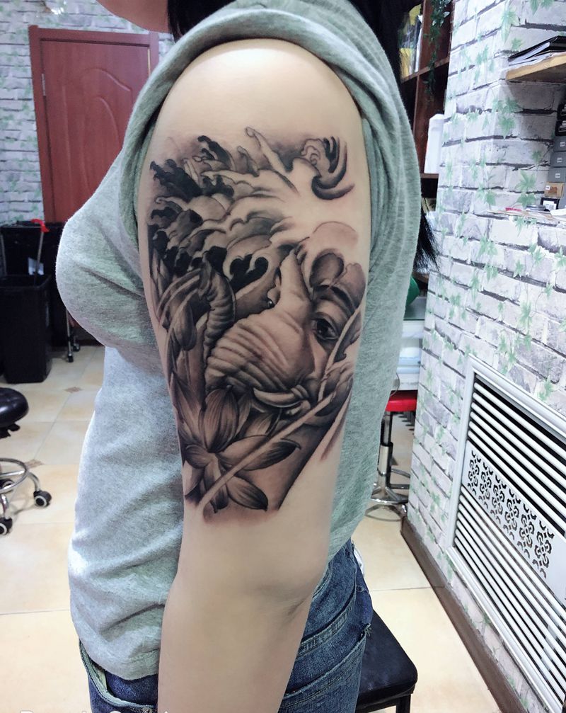 大臂象神纹身图片_新传统纹身图案
