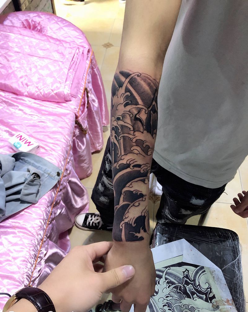 未完成纹身图片_手臂新传统纹身图案