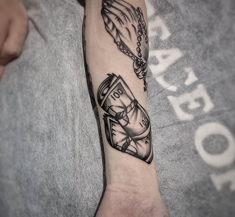 old school纹身图片_手臂Old School纹身图案