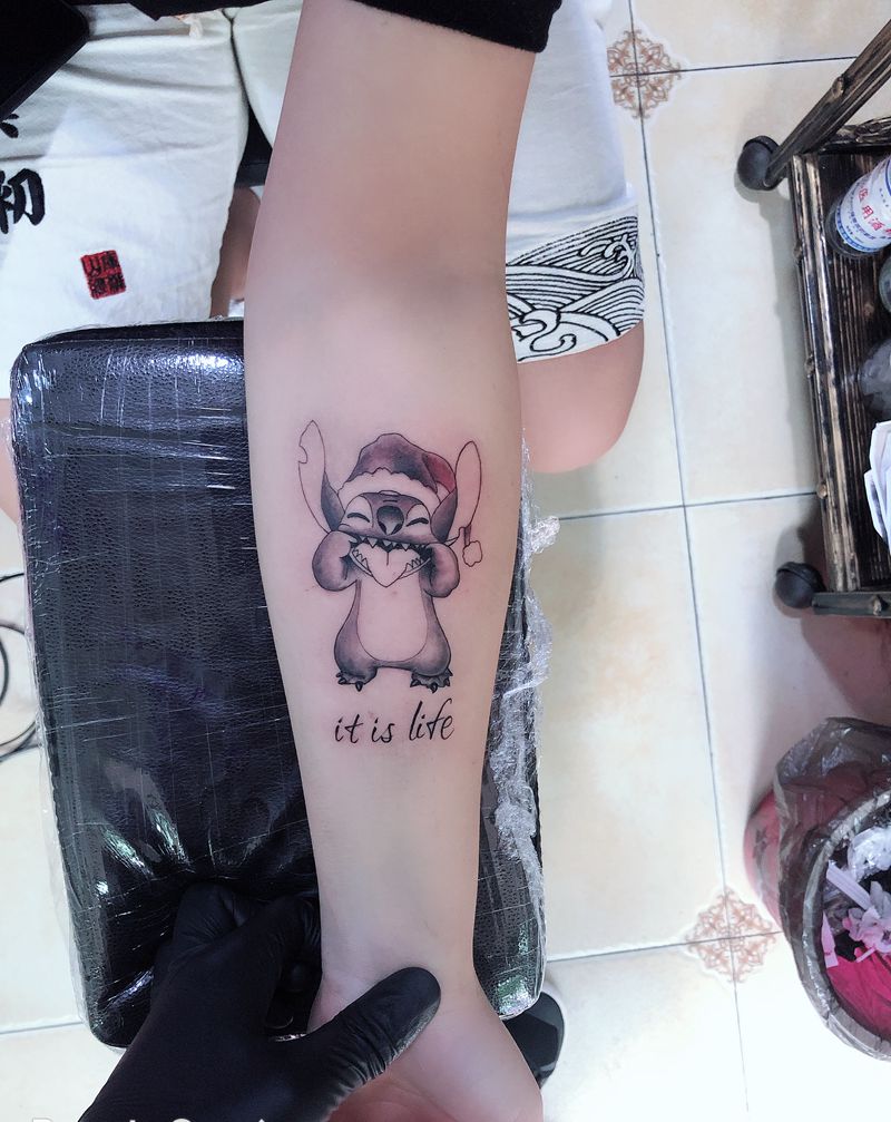 小清新纹身图片_颈部新传统纹身图案