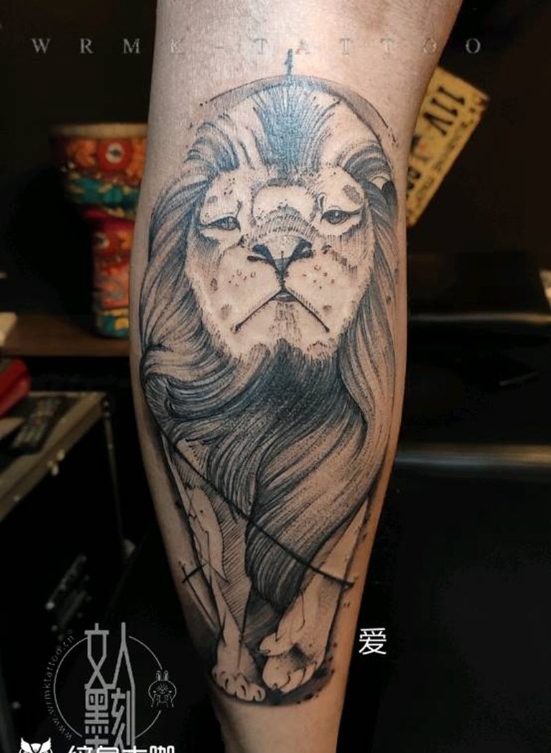 大狮子大西几纹身图片_腿部几何点刺狮子纹身图案