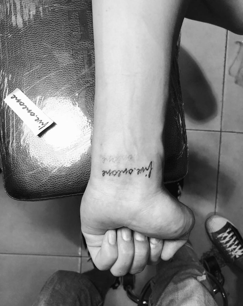 小字母纹身图片