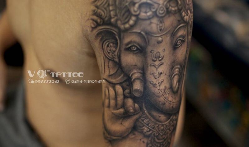 每走一步，都是…纹身图片_成品手臂传统习俗原创哈尔滨象神石刻阿V作品肖像王子纹身图案