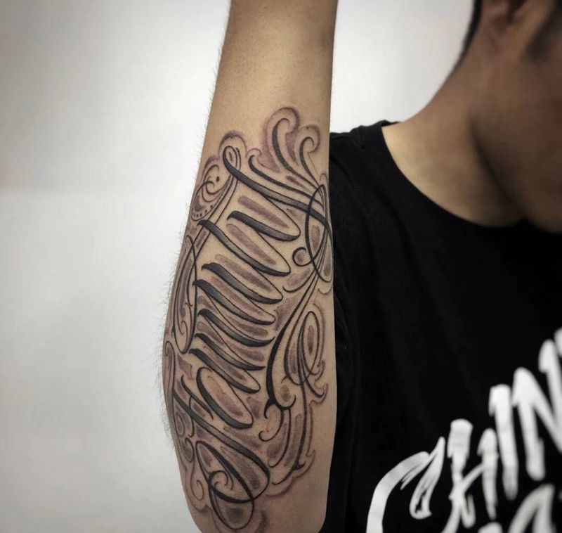 花体字纹身图片_成品花体字原创手臂手部旅行school酷炫 线条动漫纹身图案