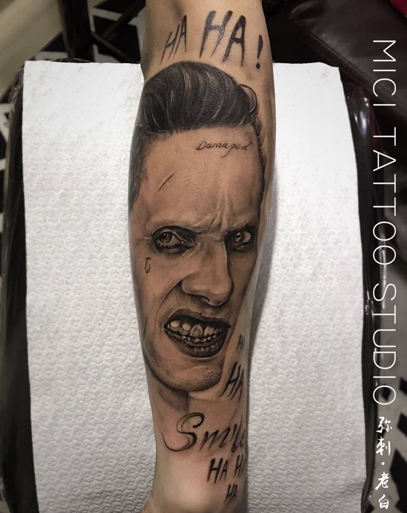 小丑纹身图片_小丑写实人物手臂纹身图案