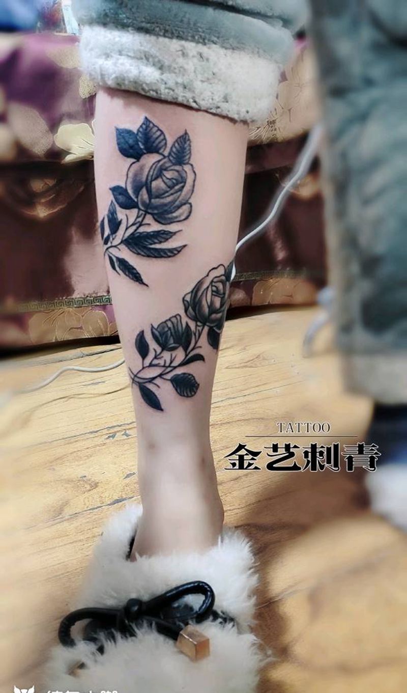 玫瑰花纹身图片_腿部Old School纹身图案
