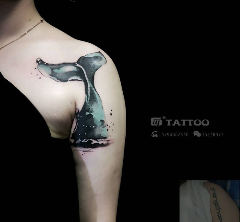 蓝鲸纹身图片_手臂水彩纹身图案