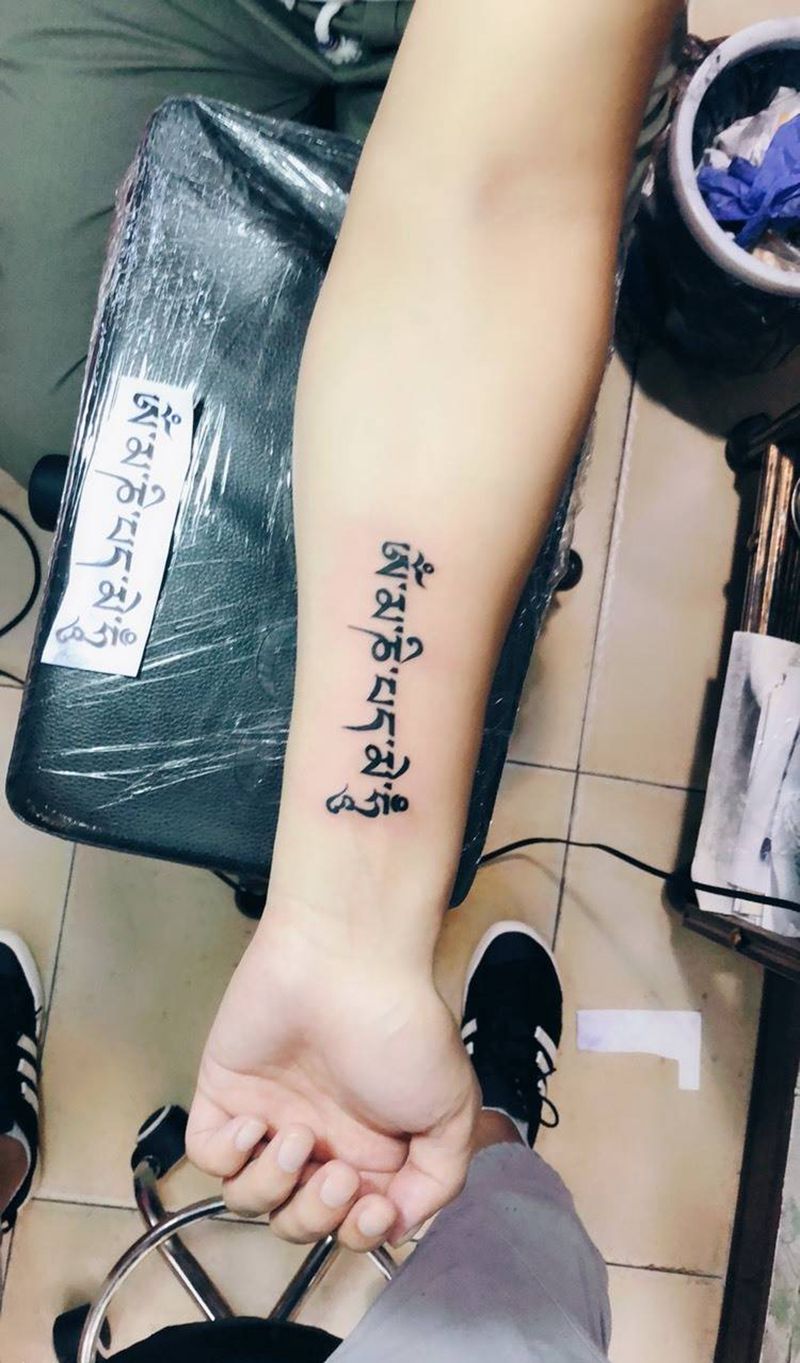 六字真言纹身图片