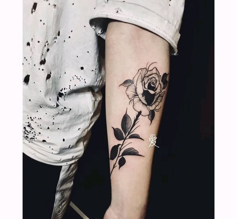 小发发 by:小爱师傅纹身图片