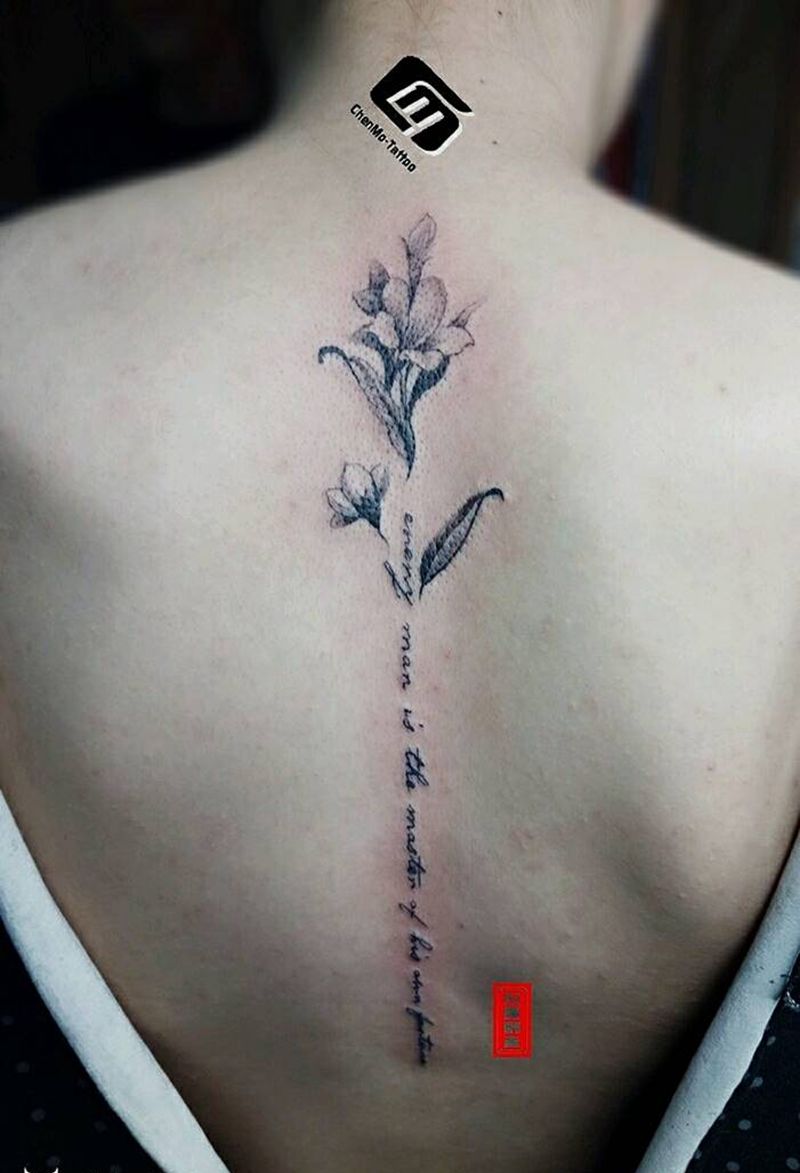 百合纹身图片_背部清新字符植物成品纹身图案