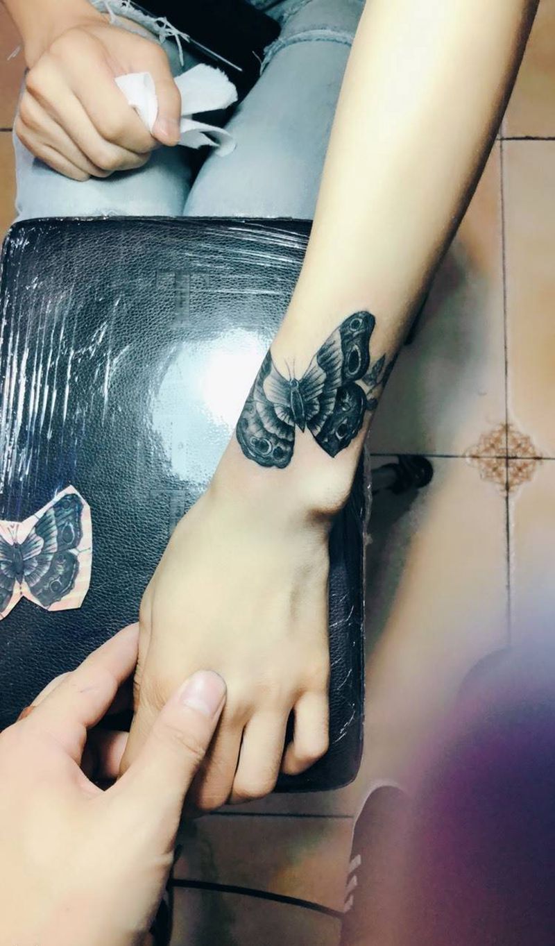 小蝴蝶纹身图片