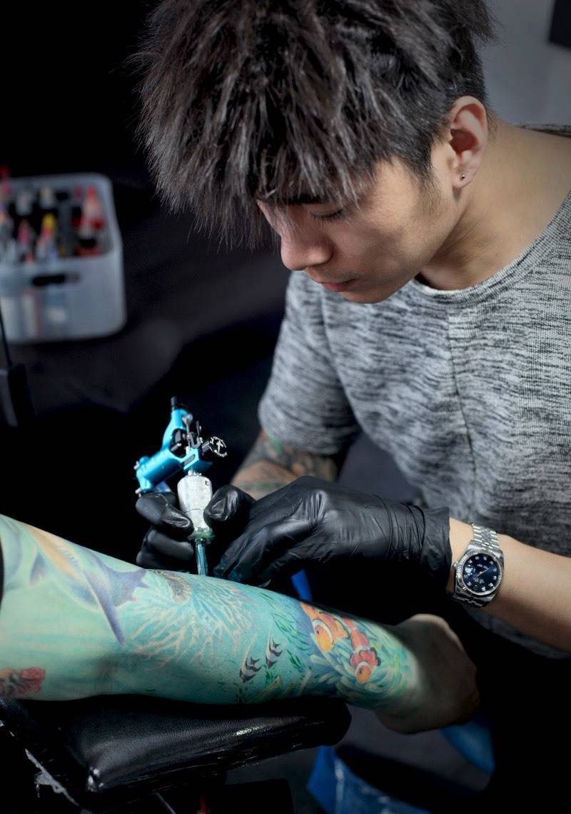 迷幻海底纹身图片_成品手臂欧美写实肖像动物阿V哈尔滨哈尔滨V刺花臂纹身图案