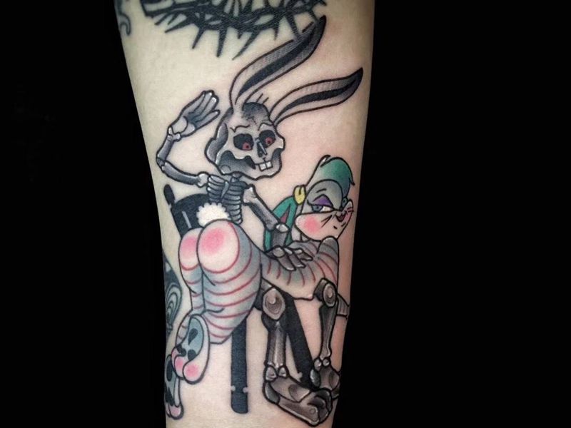 打屁屁纹身图片_成品手稿插画手臂原创school线条贴纸欧美纹身图案