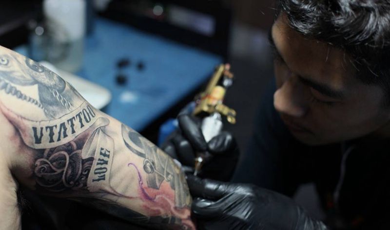 欧美花臂未完成…纹身图片_花臂哈尔滨哈尔滨V刺成品手臂欧美写实肖像纹身图案