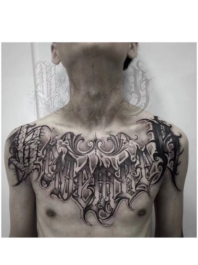 花体字纹身图片_肩部花体字欧美写实纹身图案