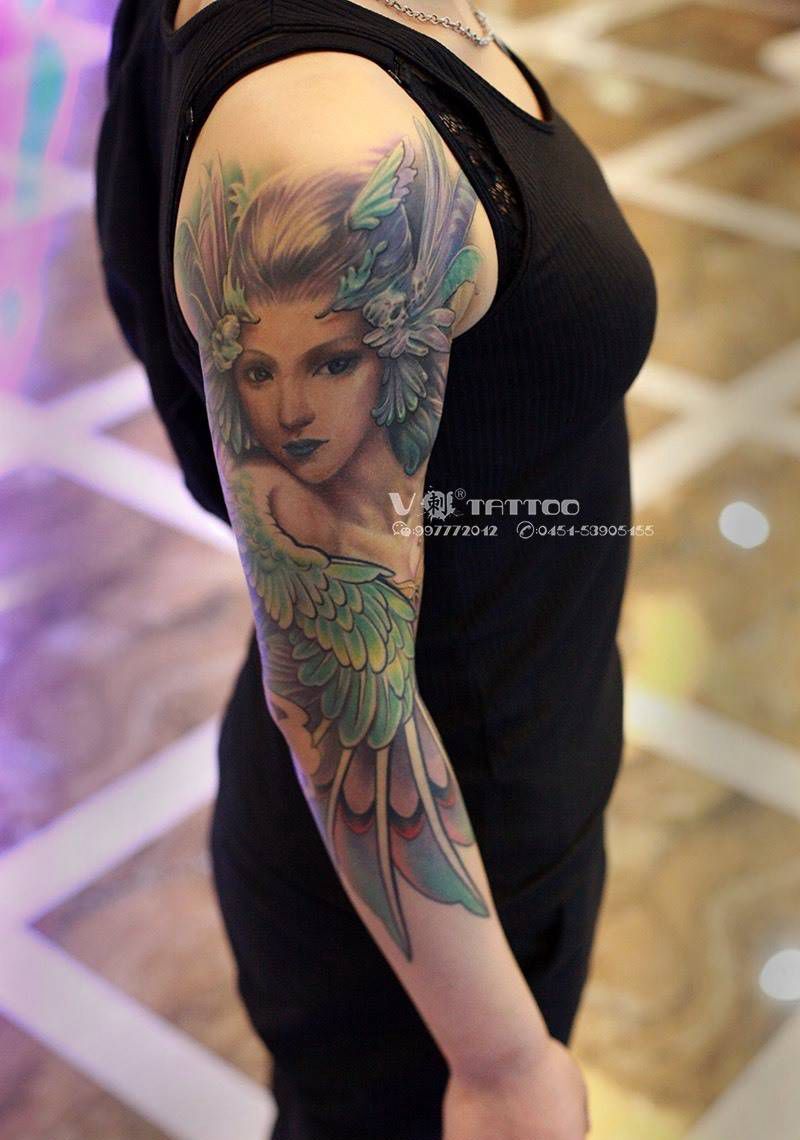 神清气爽高能蓝！纹身图片_成品花臂阿V作品翅膀哈尔滨V刺肖像王子美女性感肖像纹身图案