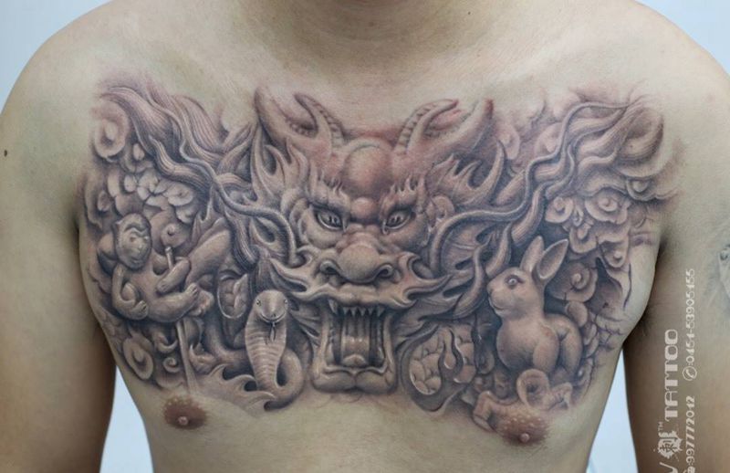 全家福！纹身图片_成品胸部写实原创阿V作品V刺哈尔滨石刻龙纹身图案