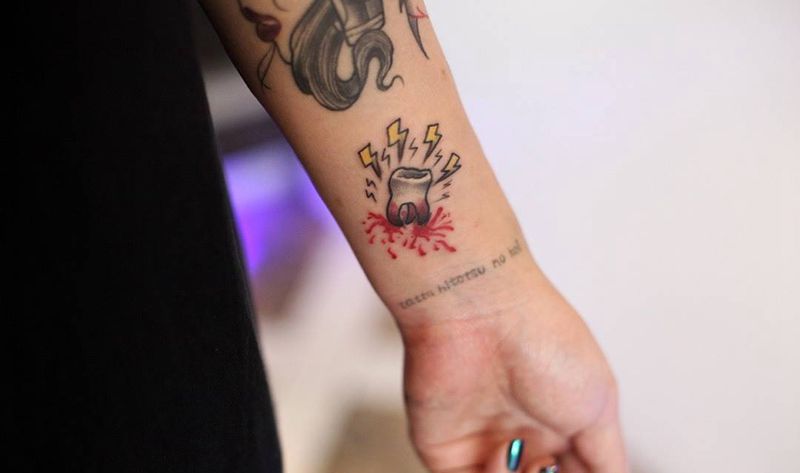 智齿school纹身图片_手臂New SchoolOld School纹身图案