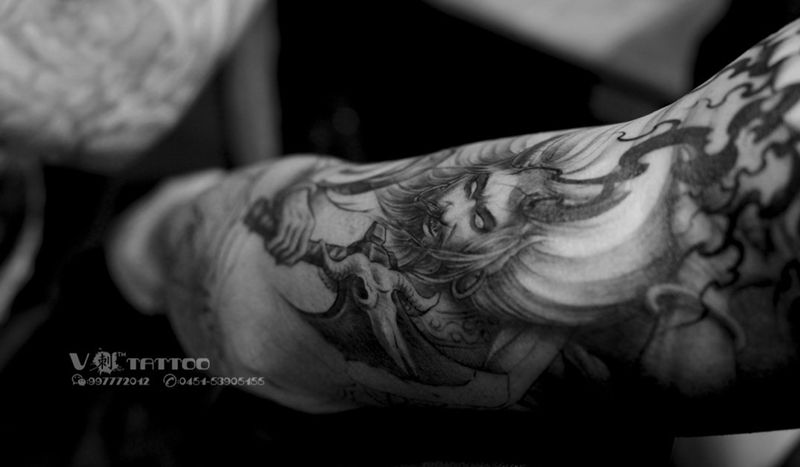 宇宙物质不愿与平凡为伍！纹身图片