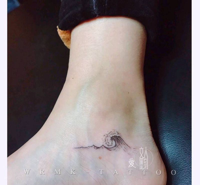 tattoo by:文人墨刻纹身图片
