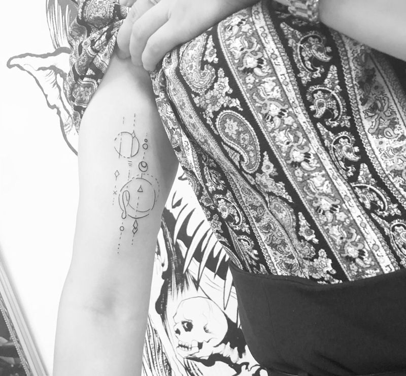 几何纹身图片_手臂几何几何图形纹身图案