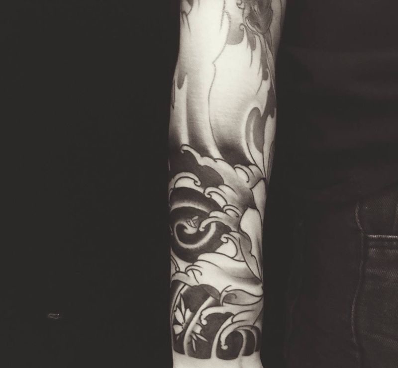 传统老花臂添加修改纹身图片_成品手臂传统植物纹身图案