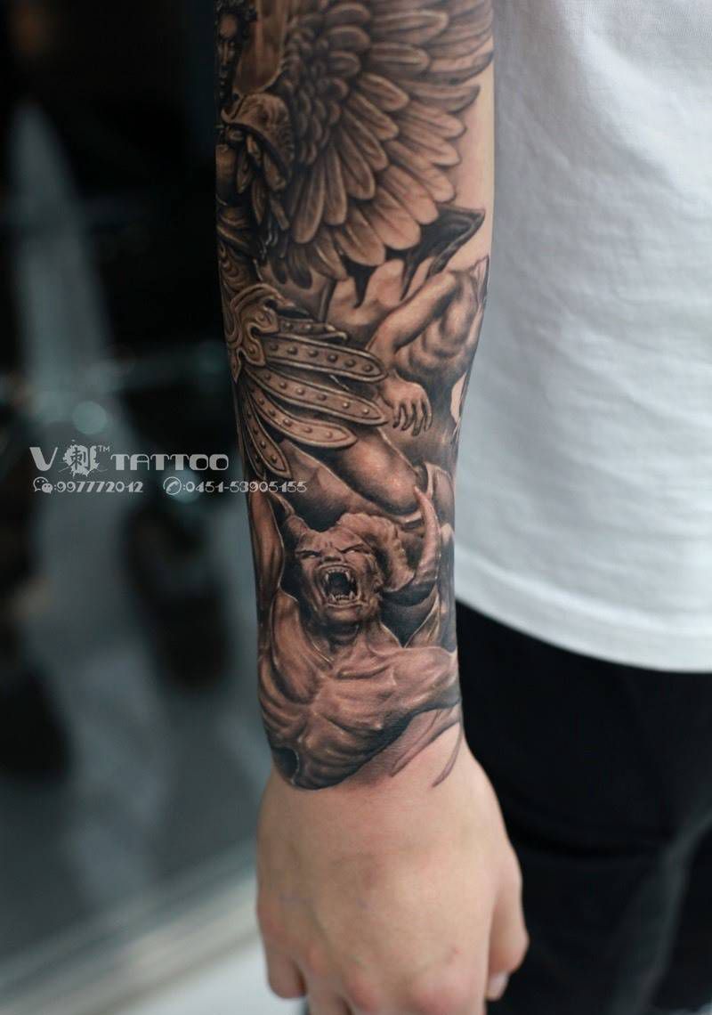 可圈可点！by：阿V纹身图片_成品手臂欧美写实阿V作品哈尔滨V刺肖像王子翅膀翅膀纹身图案