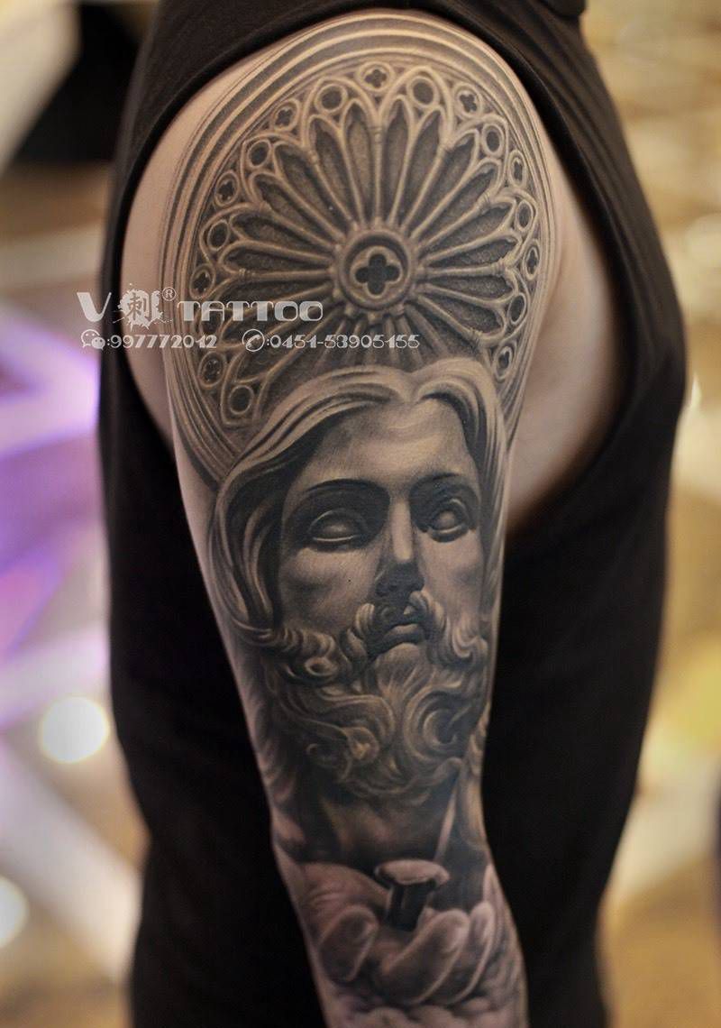 Tattoo by 阿V纹身图片_成品欧美阿V作品哈尔滨V刺肖像王子肖像写实花臂耶稣纹身图案