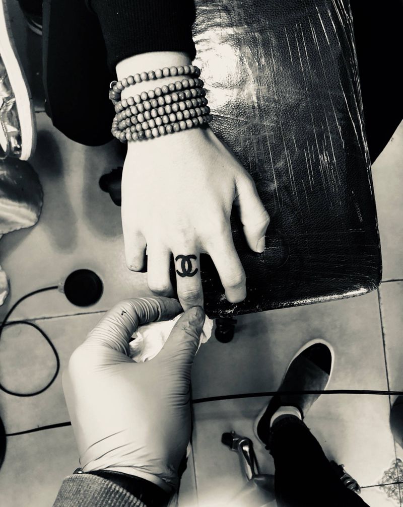 香奈儿纹身图片