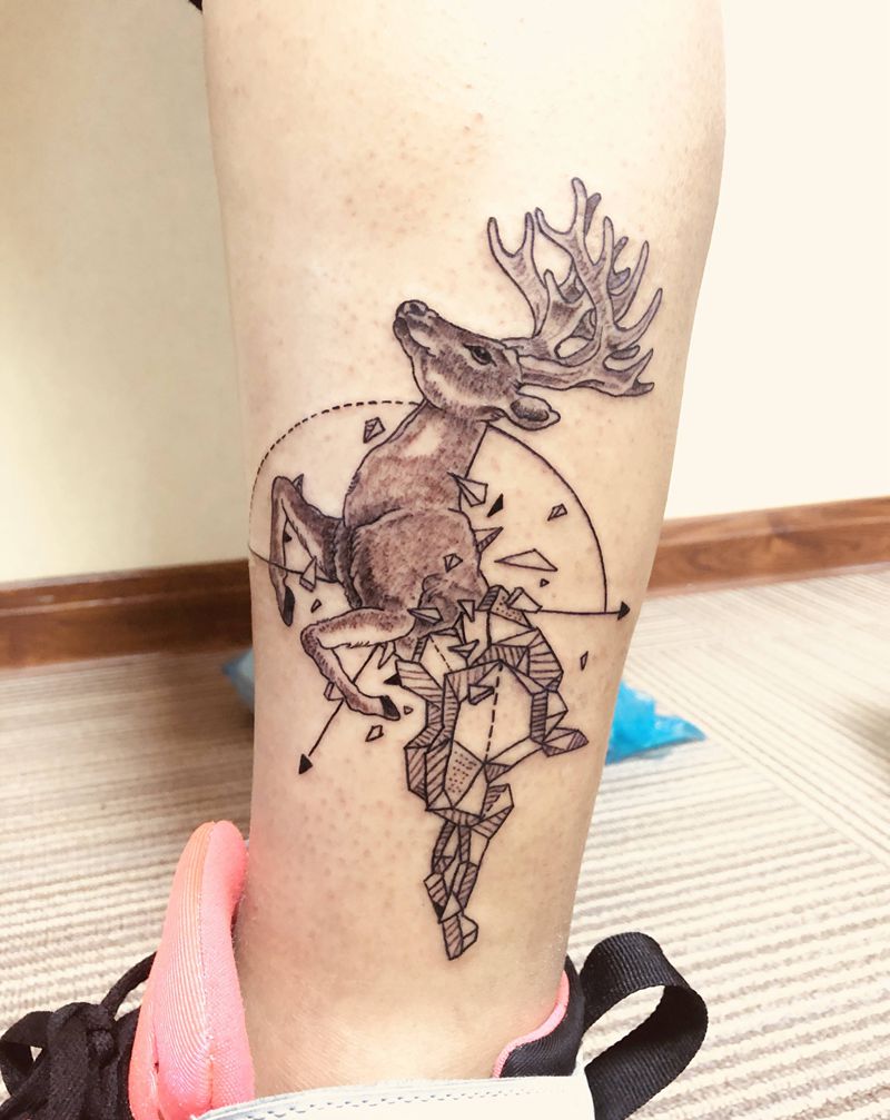 鹿 几何纹身图片_脚部几何纹身图案