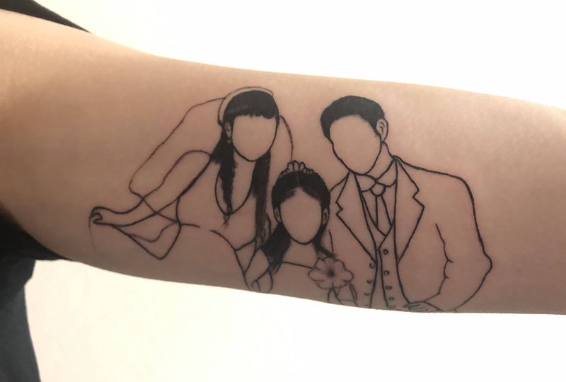 简笔清新纹身图片_手臂几何全家福纹身图案