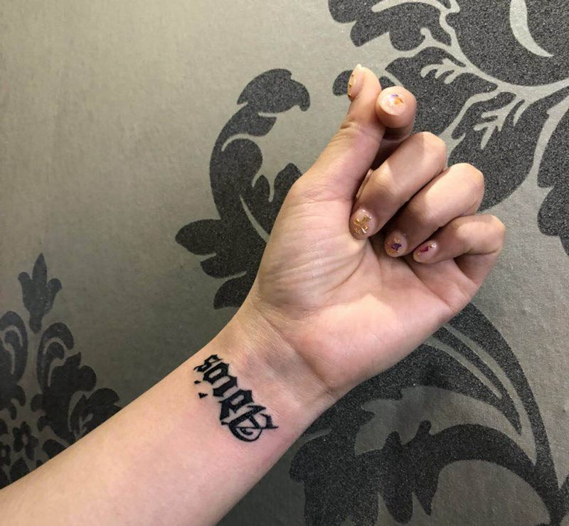 哥特纹身图片_手臂纹身图案